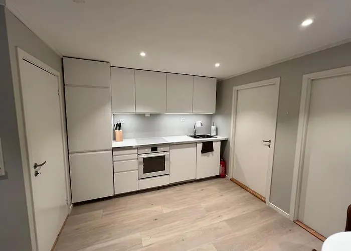 Cozy Apartment By Sherpa Steps With Free Parking