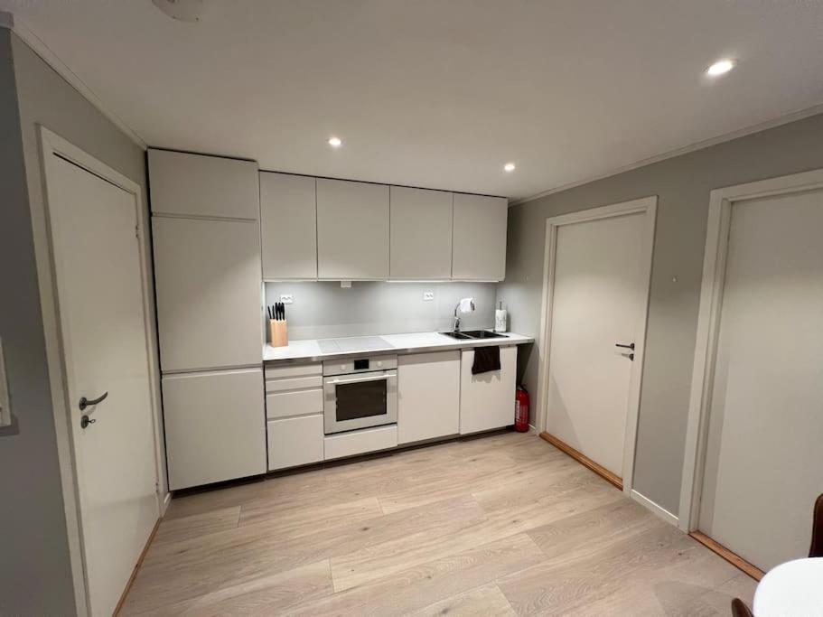 Cozy By Sherpa Steps With Free Parking Apartment