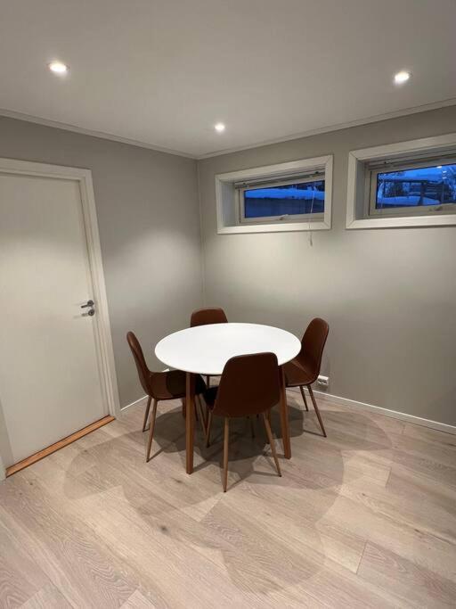 Cozy By Sherpa Steps With Free Parking Apartment